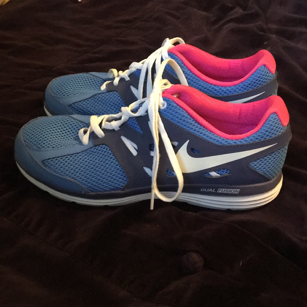Nike Dual Fusion Running Shoes